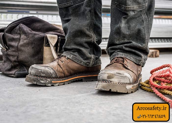 کفش ایمنی برای محیط های صنعتی
